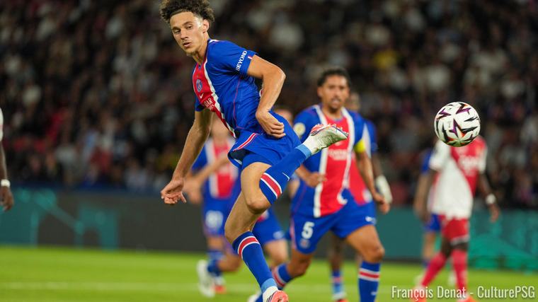 Paris devant mais perdant, deux périodes opposées, Safonov troué, PSG/Monaco en trois points