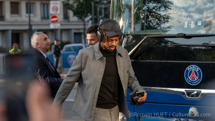 Barcola a fait ses adieux au vestiaire du PSG