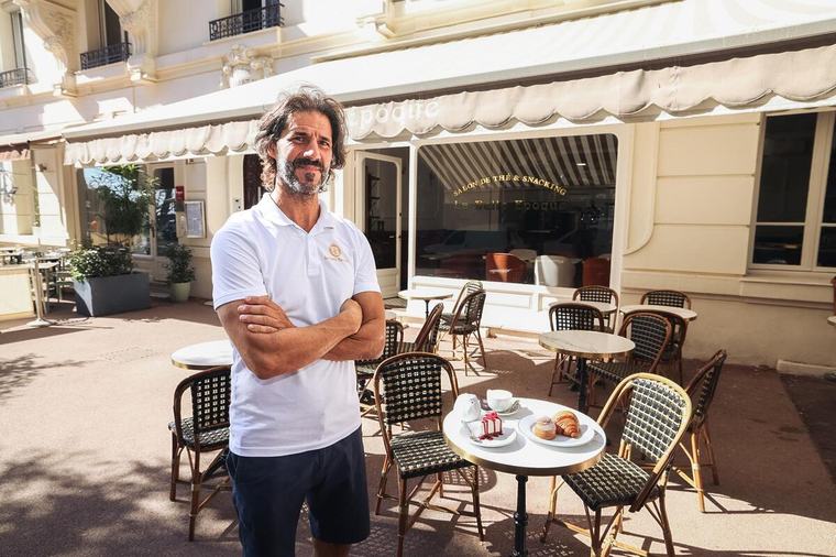 Qui est cet ancien footballeur pro, passé par le PSG, Monaco et l’AS Cannes, qui ouvre un salon de thé à Antibes ?